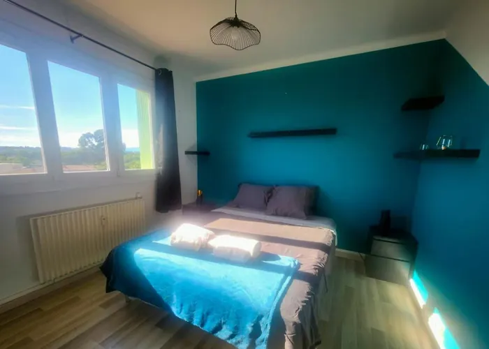 Aiglon Yourhosthelper * Saint-Raphaël